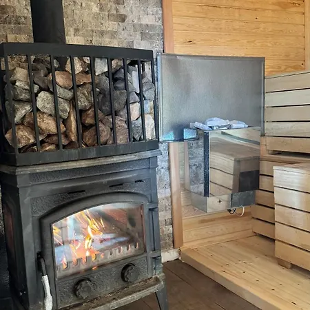 Chalet Lounge